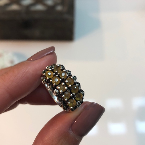 Ring - Picture 2 of 8